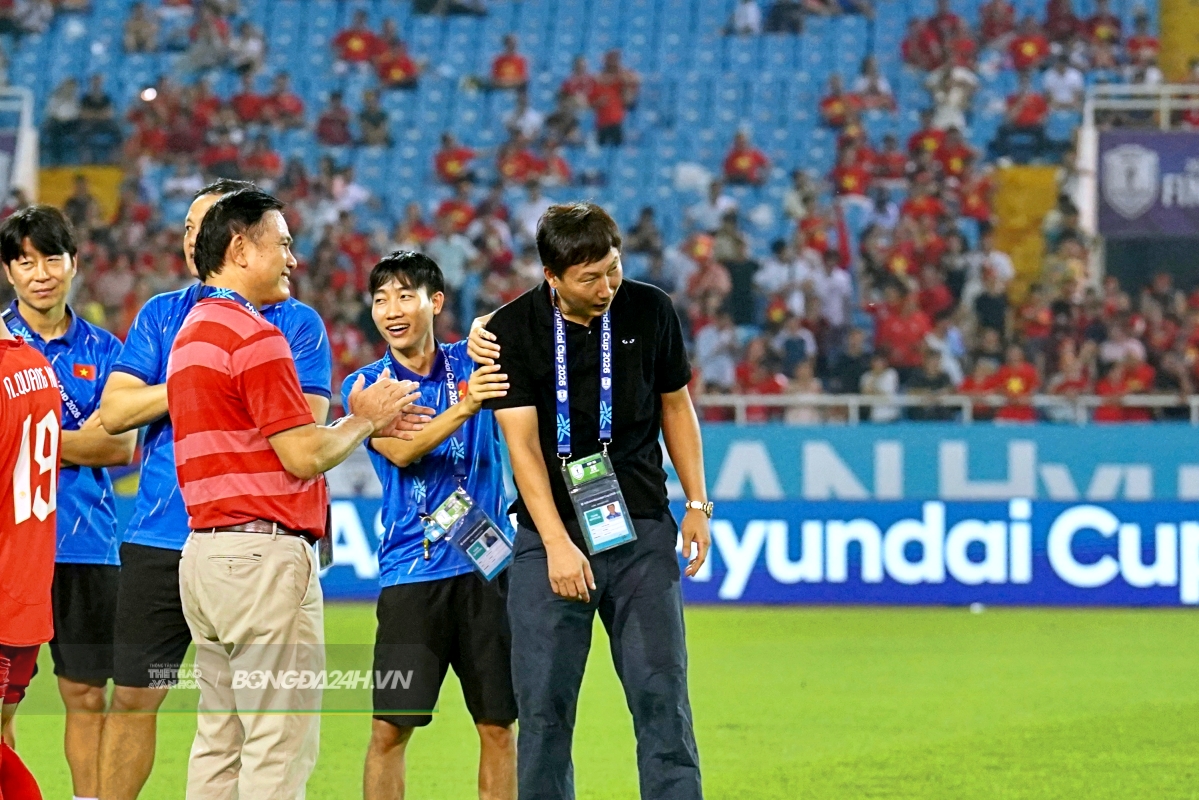 HLV Kim Sang Sik dT Viet Nam 26/8