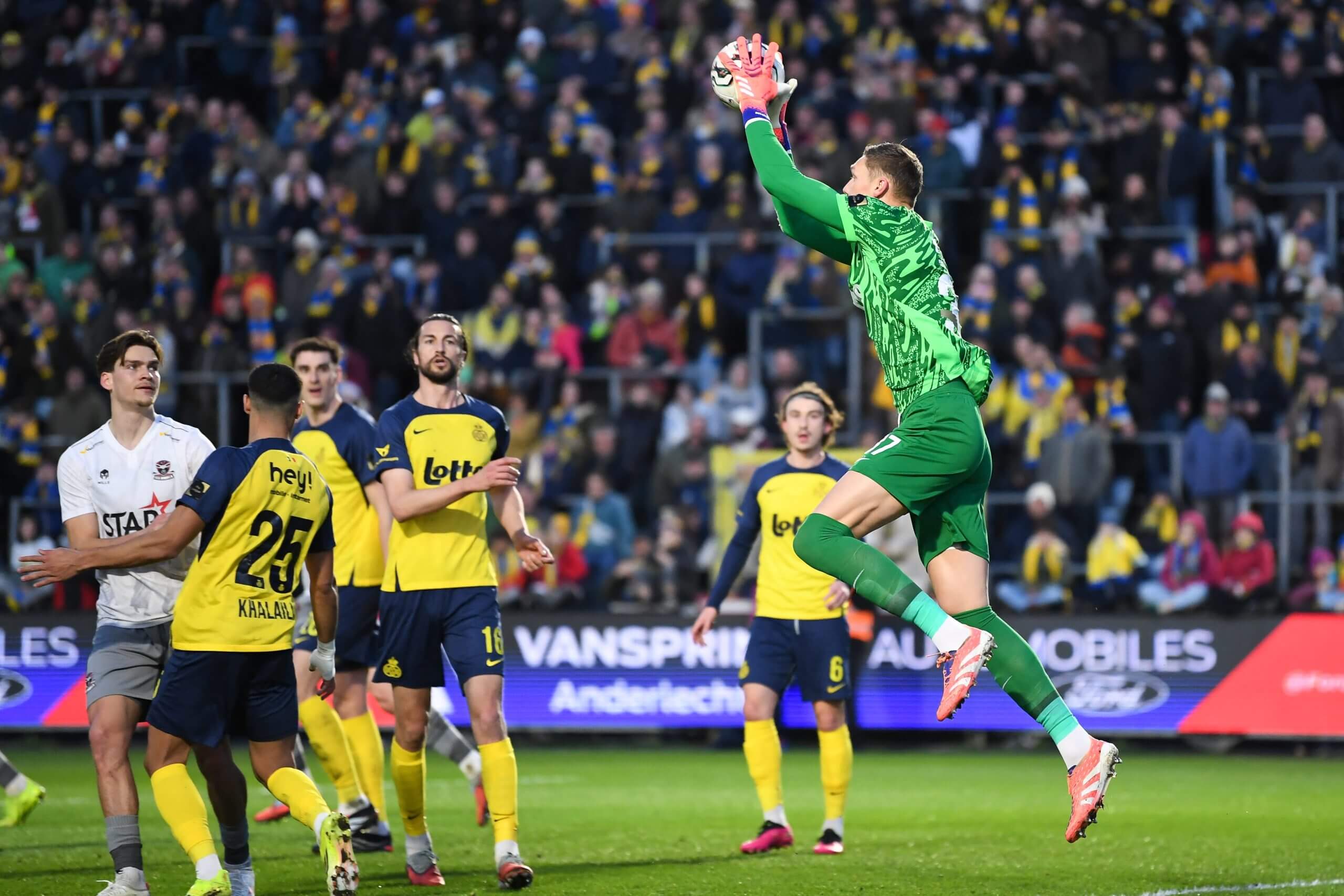 Premier league cuối cùng cũng giác ngộ Đối với một thủ môn quan trọng nhất vẫn là khả năng cứu thua 7