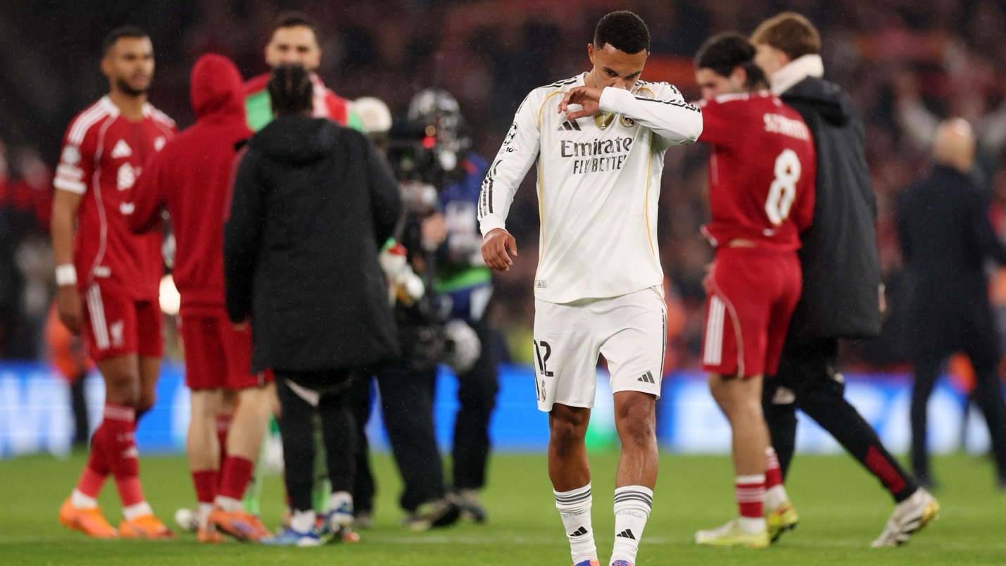 Trent Alexander-Arnold Khi người con Liverpool rời đi, cả một hệ thống cũng phải xây lại 5