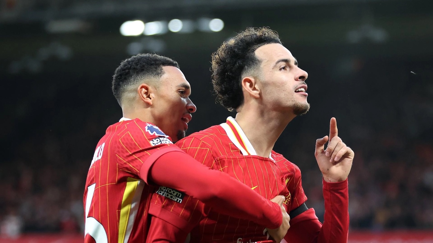 Trent Alexander-Arnold Khi người con Liverpool rời đi, cả một hệ thống cũng phải xây lại 1