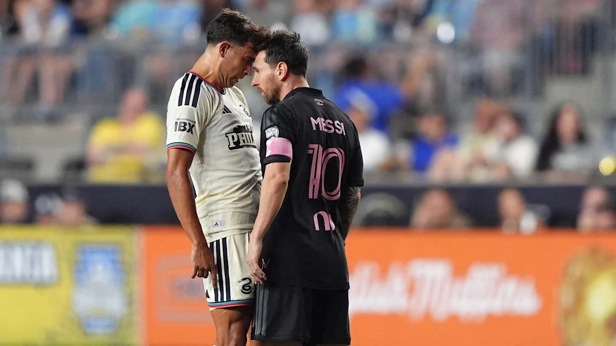 Lionel Messi và tháng nghiệt ngã nhất sự nghiệp của anh 9
