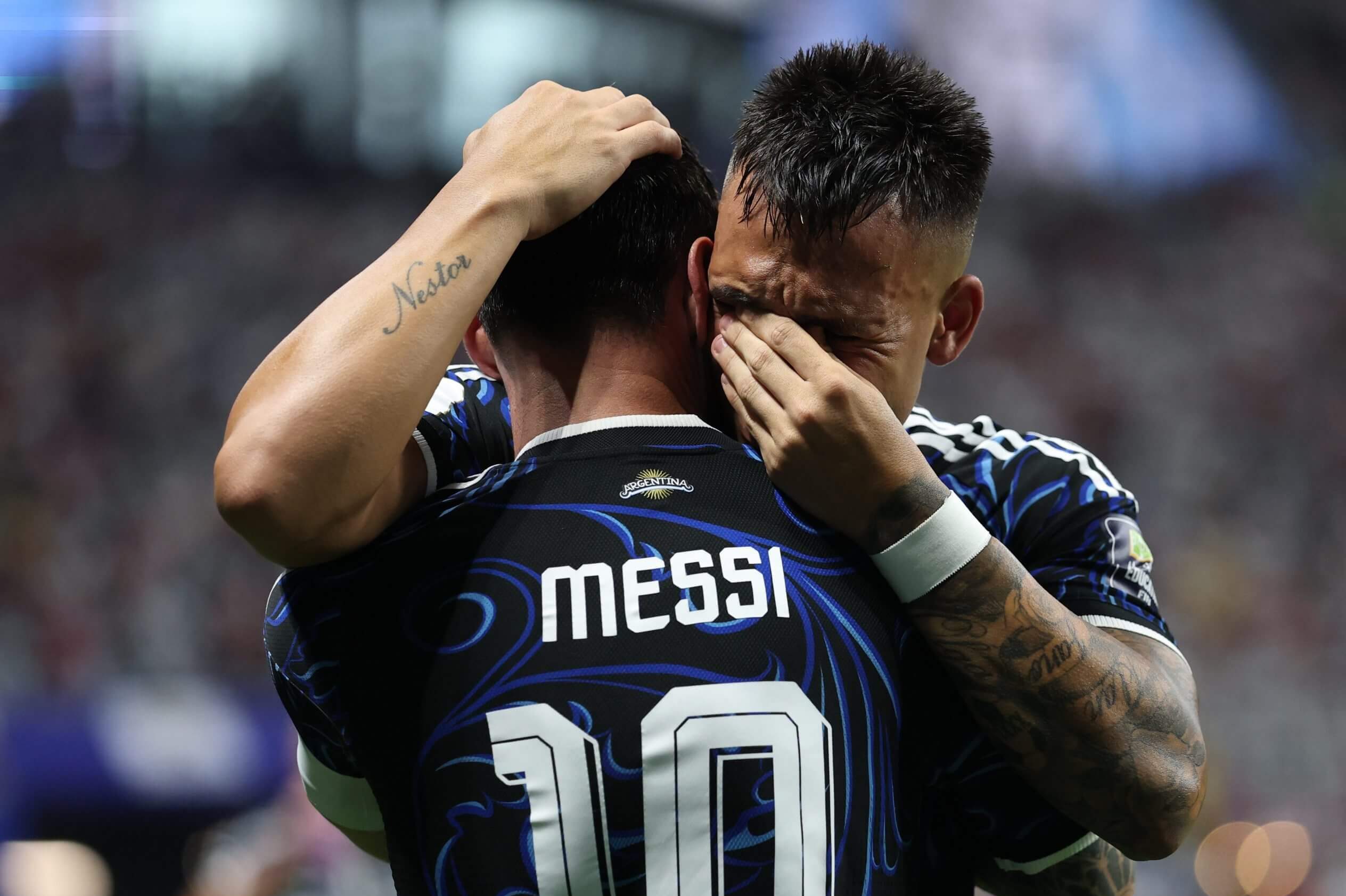 Lionel Messi và tháng nghiệt ngã nhất sự nghiệp của anh 5