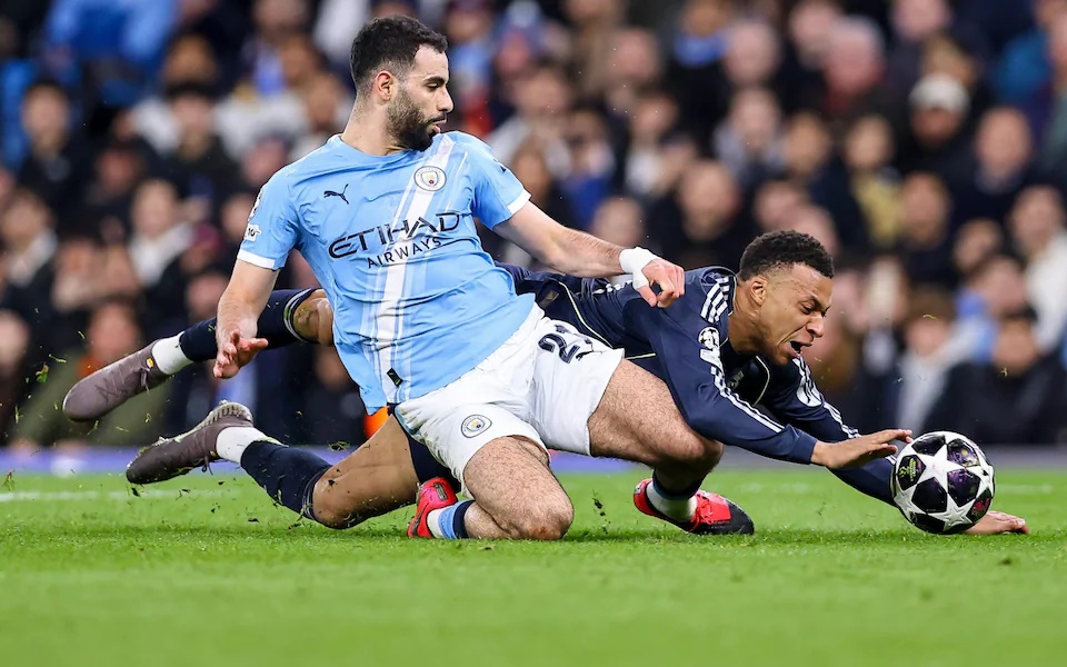 Chiến lược chuyển nhượng ba giai đoạn của Man Utd có thể khiến họ phải trả giá 2
