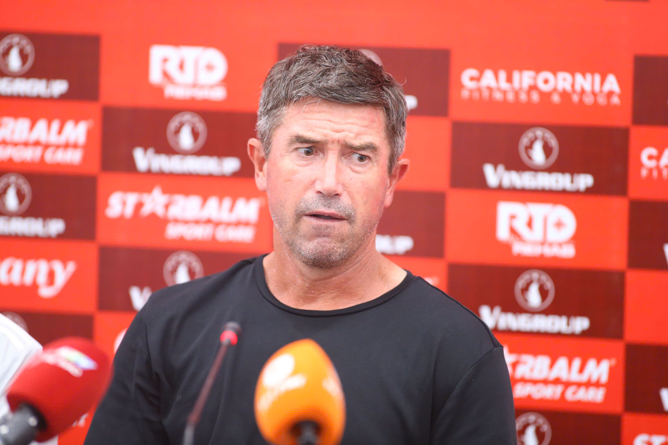 HLV Harry Kewell thất vọng khi Hà Nội FC thất bại HLV Harry Kewell that vong khi Ha Noi FC that bai