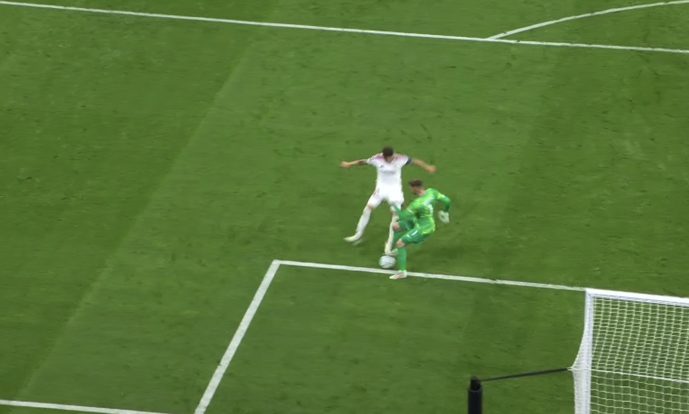 Thủ môn Inter Milan hóa Karius trong trận đấu Real Madrid 1 Thủ môn Inter Milan hóa Karius trong trận đấu Real Madrid 1