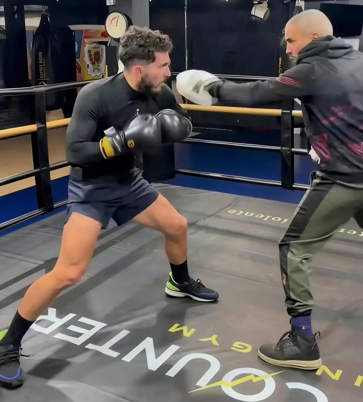 Boxing đã biến Rayan Cherki thành một cầu thủ lợi hại hơn, và anh không phải là người duy nhất 2