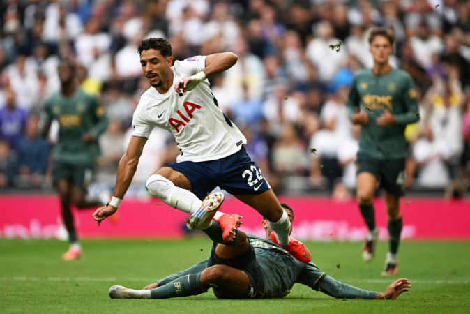 Aston Villa và Tottenham Hai mặt của một đồng xu 4 Aston Villa và Tottenham Hai mặt của một đồng xu 4