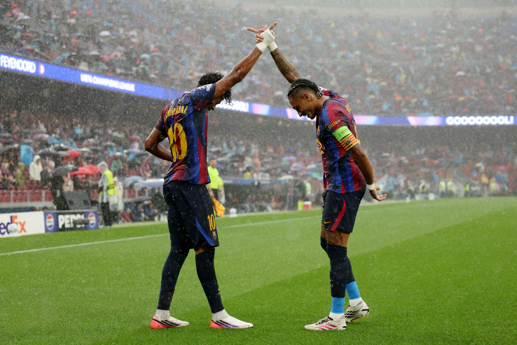 Raphinha Trong đầu tôi đã nghĩ mình sẽ rời Barca, nhưng chỉ vài câu nói cũng có thể thay đổi bạn 2