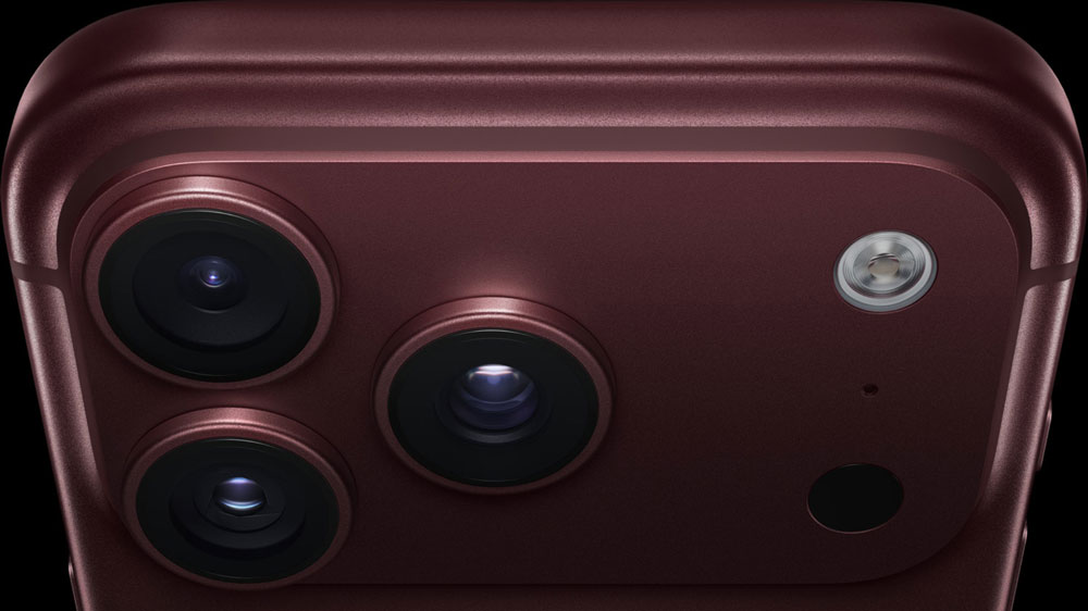 Cụm ba camera sau 48MP trên iPhone 18 Pro màu Đỏ Burgundy