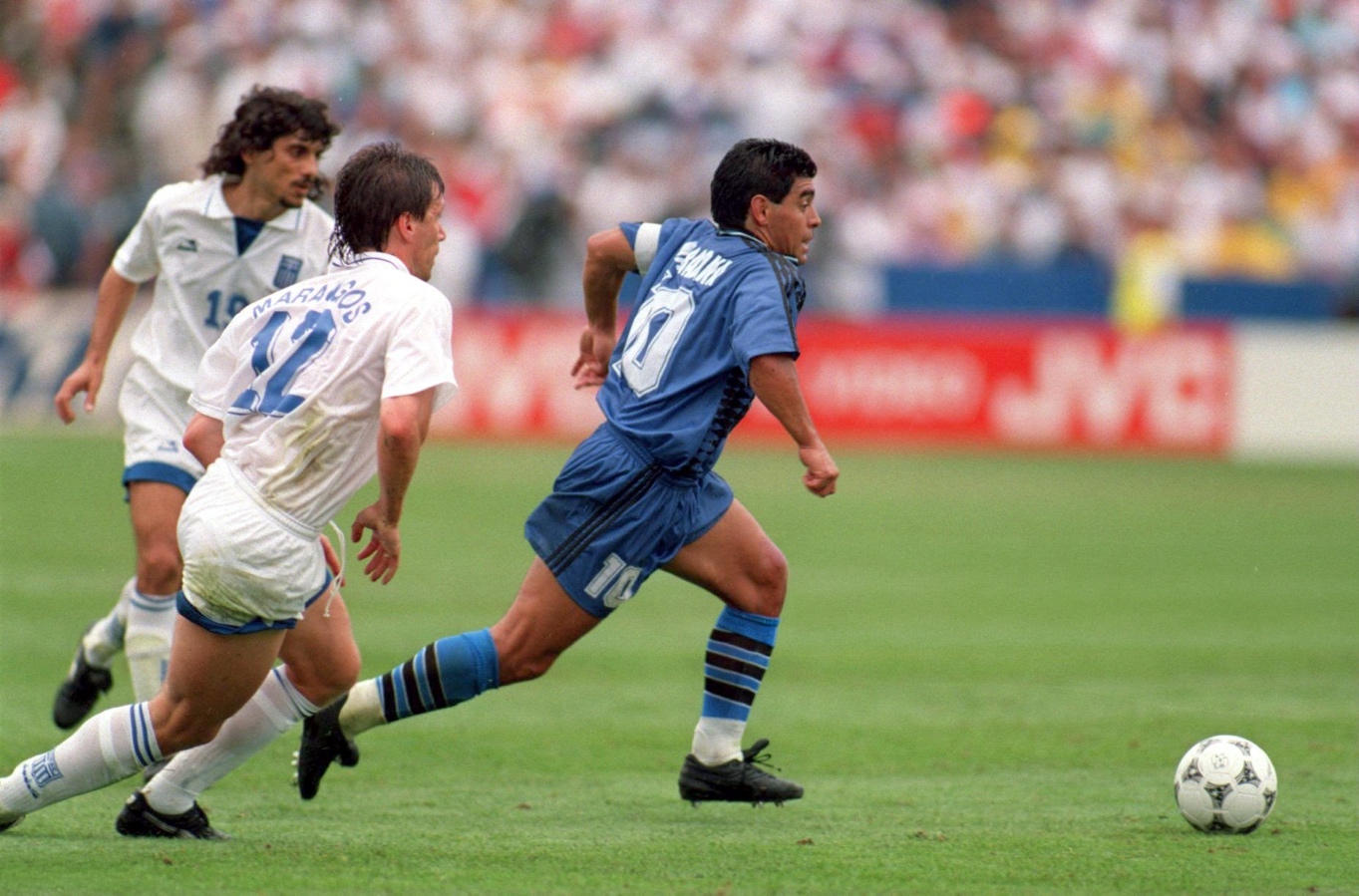 Điều Maradona không có, Messi sẽ có ở Monumental 2