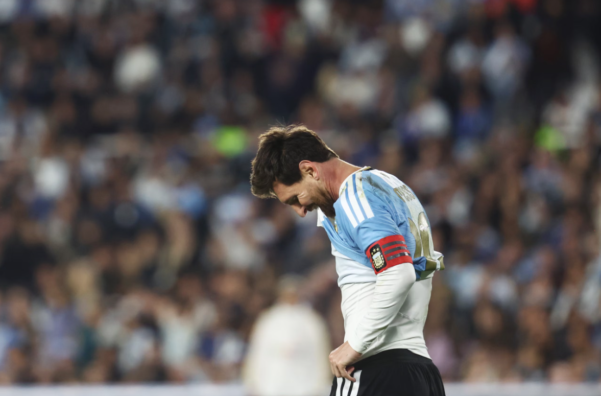 Ngày cuối cùng của Lionel Messi tại đội tuyển quốc gia Argentina 9 Ngày cuối cùng của Lionel Messi tại đội tuyển quốc gia Argentina 9