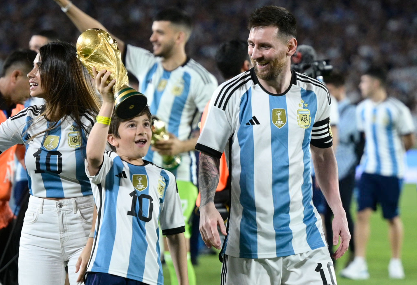 Thiago Messi Đứa trẻ hiểu chuyện cuối cùng cũng có kẹo 3