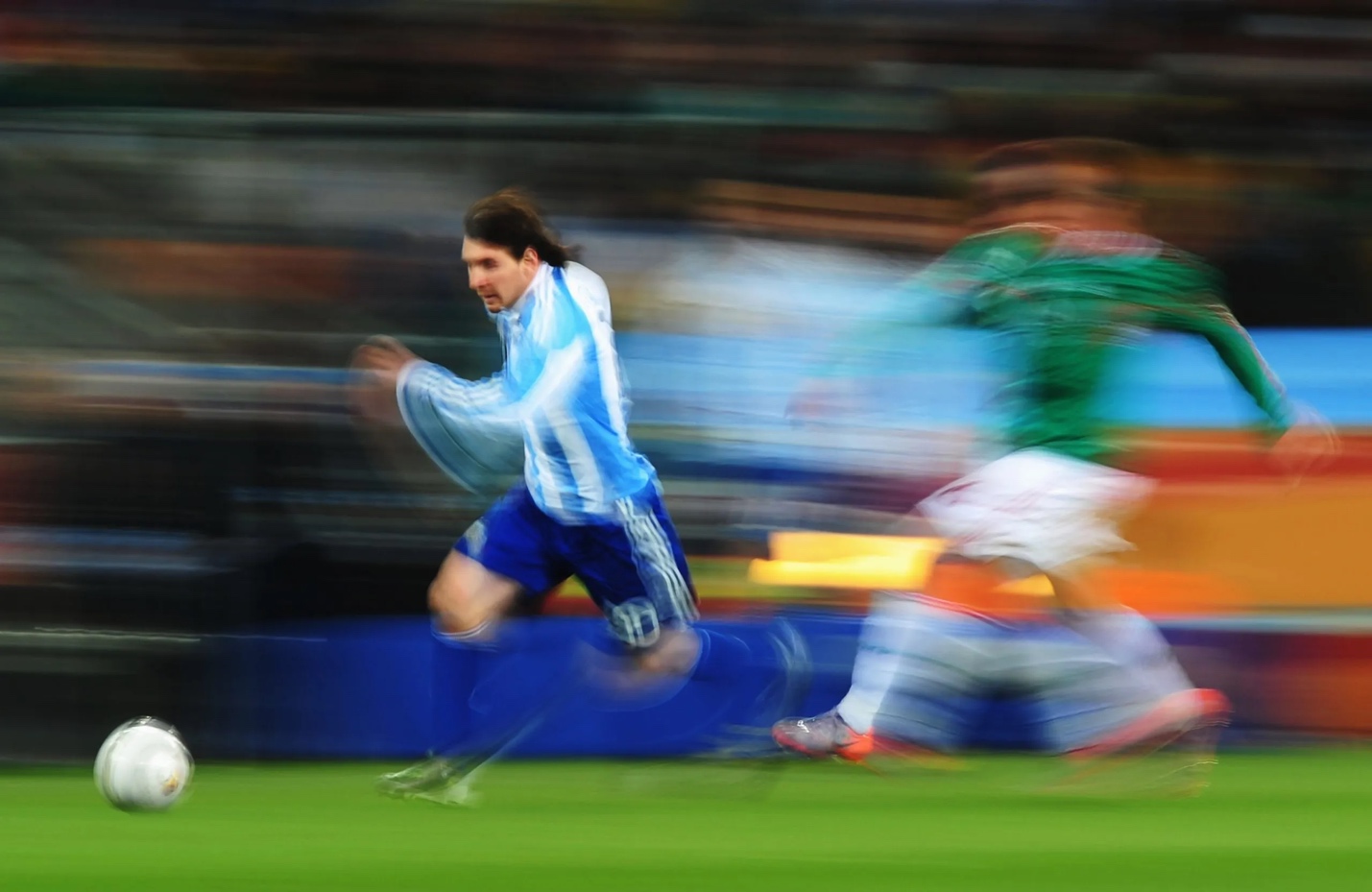 Lionel Messi trong màu áo Argentina qua ảnh Từ chiếc thẻ đỏ ngày ra mắt đến lời chia tay của một huyền thoại 6