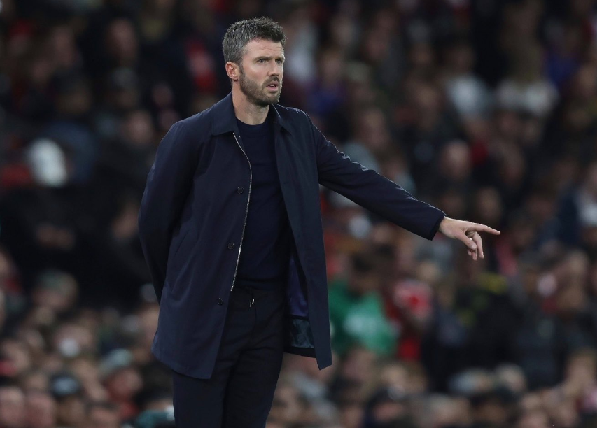 Rio Ferdinand va Roy Keane muon Carrick roi ghe HLV truong cua MU.