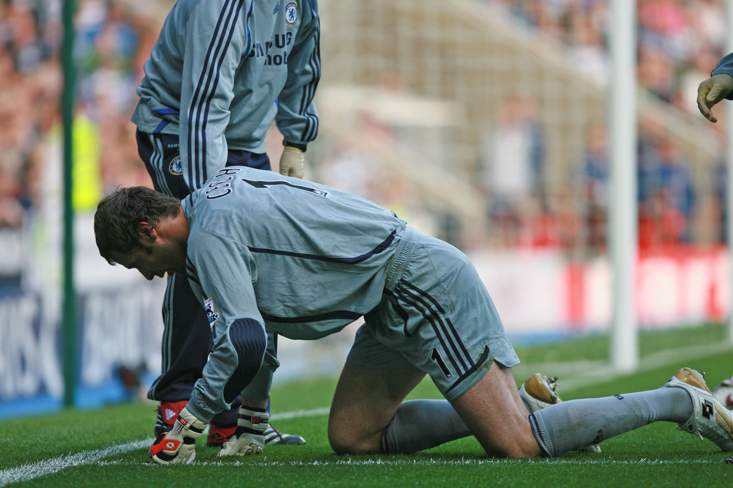 Petr Cech Từ ca phẫu thuật não khẩn cấp đến chiếc mũ làm nên biểu tượng 1