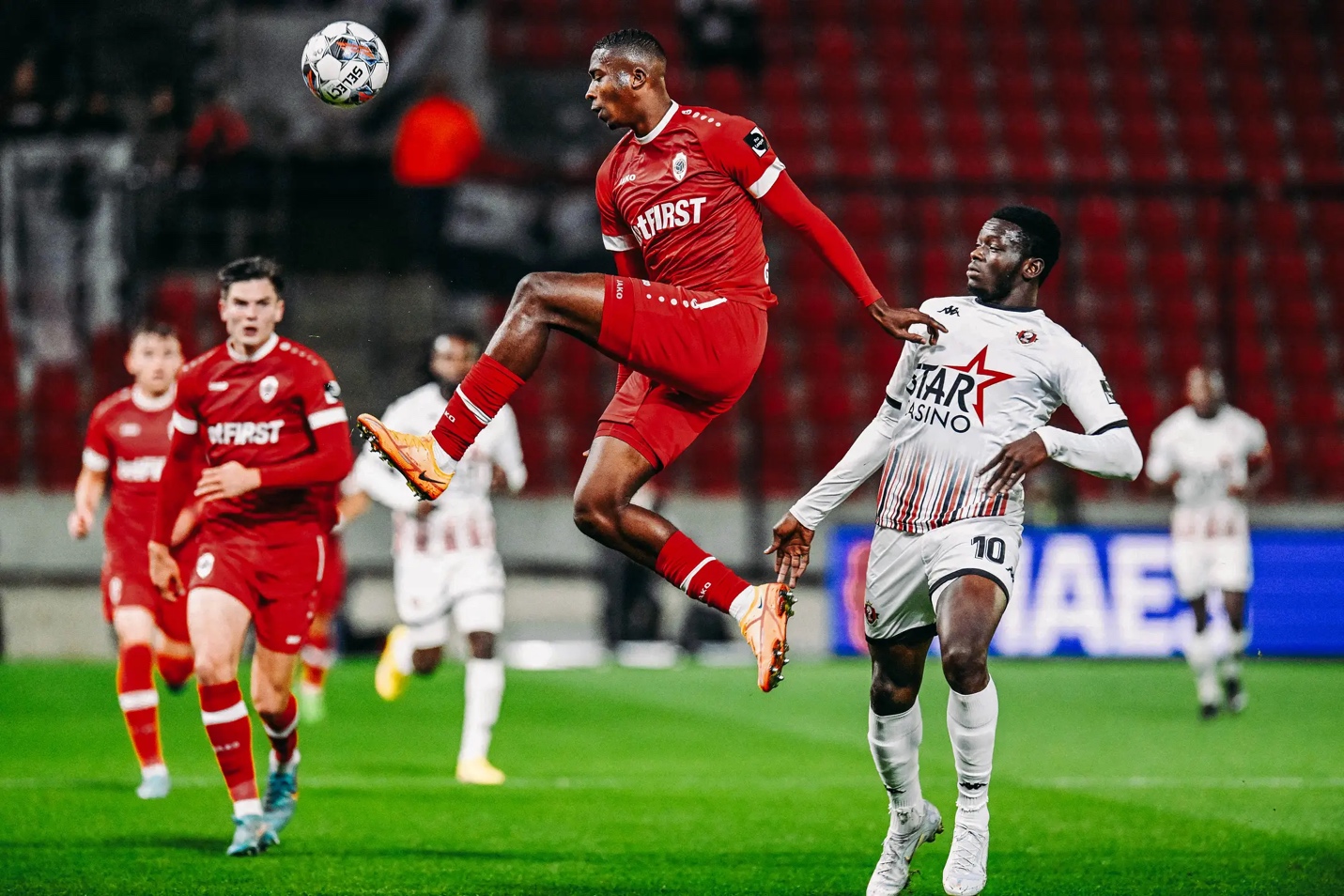 Willian Pacho Thiếu vắng bóng mẹ, đời con có nghĩa gì đâu! 9