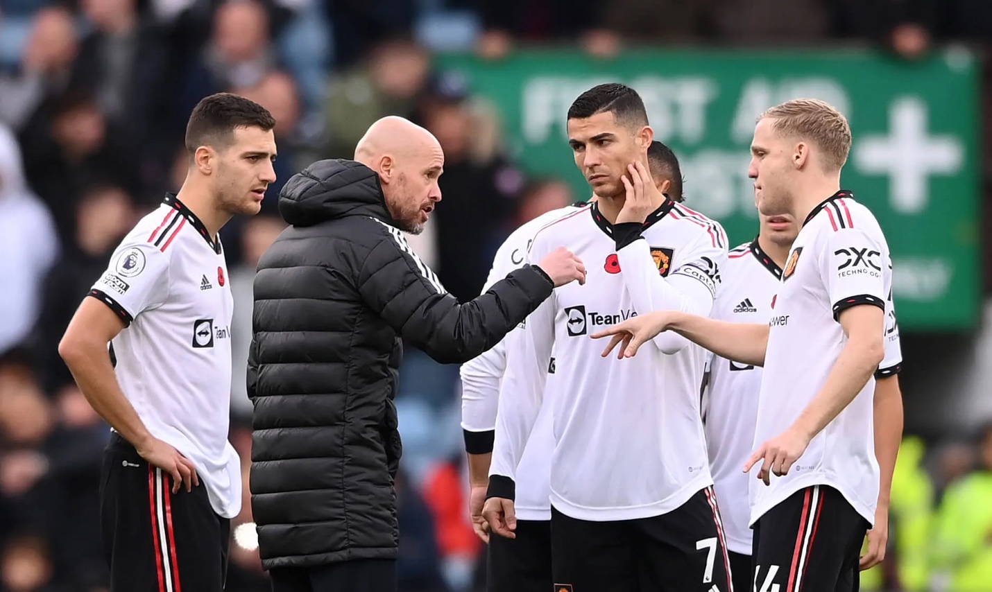 Erik ten Hag Những lời hứa bị phá vỡ ở Man Utd, mong muốn có Kane, căng thẳng với Ronaldo và vinh quang FA Cup 4 Erik ten Hag Những lời hứa bị phá vỡ ở Man Utd, mong muốn có Kane, căng thẳng với Ronaldo và vinh quang FA Cup 4