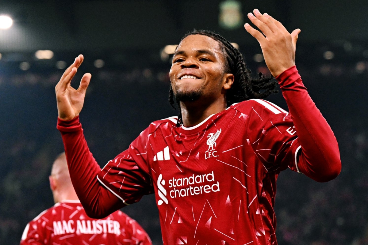 Rio Ngumoha lập kỷ lục tại Champions League Rio Ngumoha lap ky luc tai Champions League