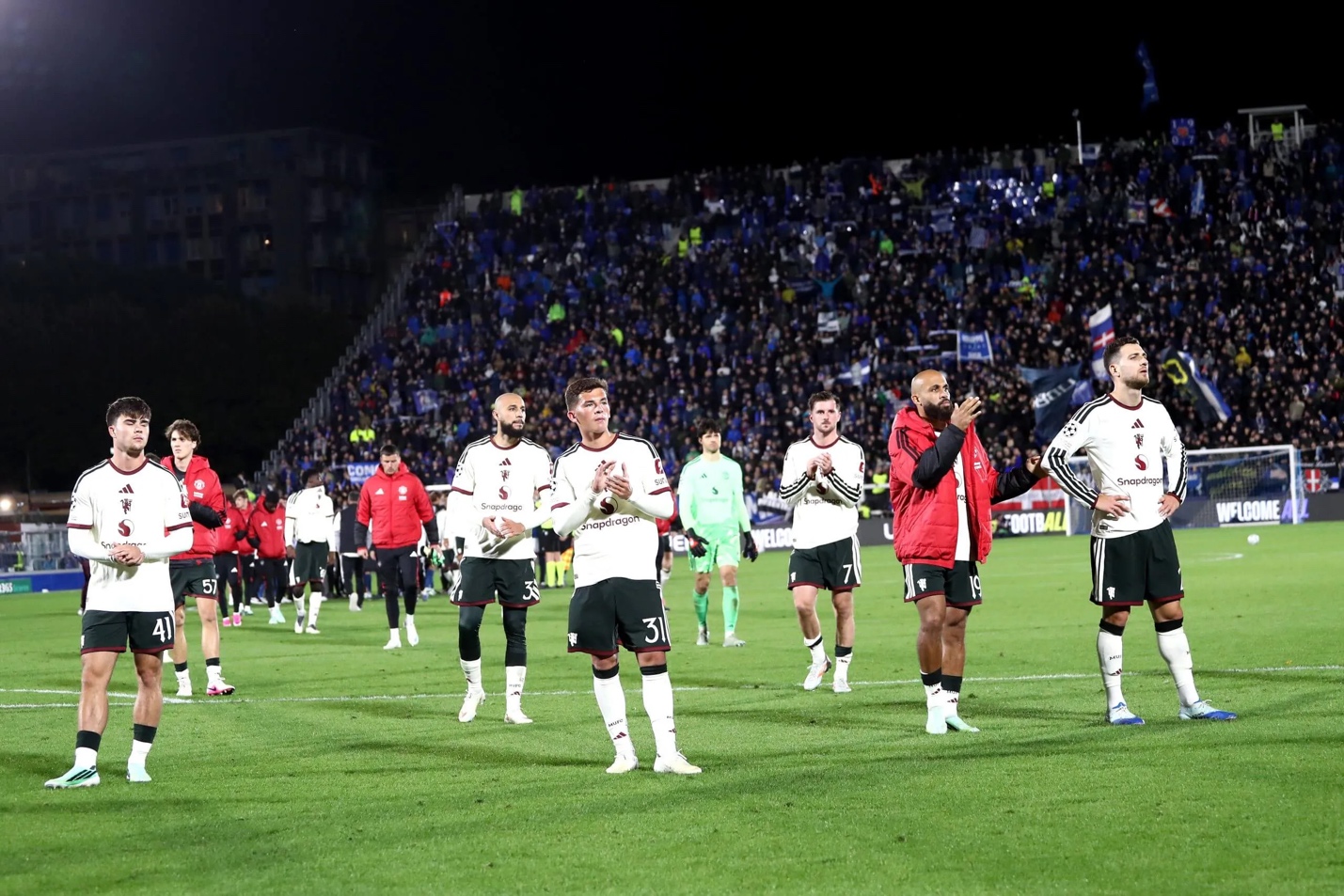 Nồi nước Old Trafford đã sôi, chỉ còn thiếu gói mì Antonio Conte 3 Nồi nước Old Trafford đã sôi, chỉ còn thiếu gói mì Antonio Conte 3