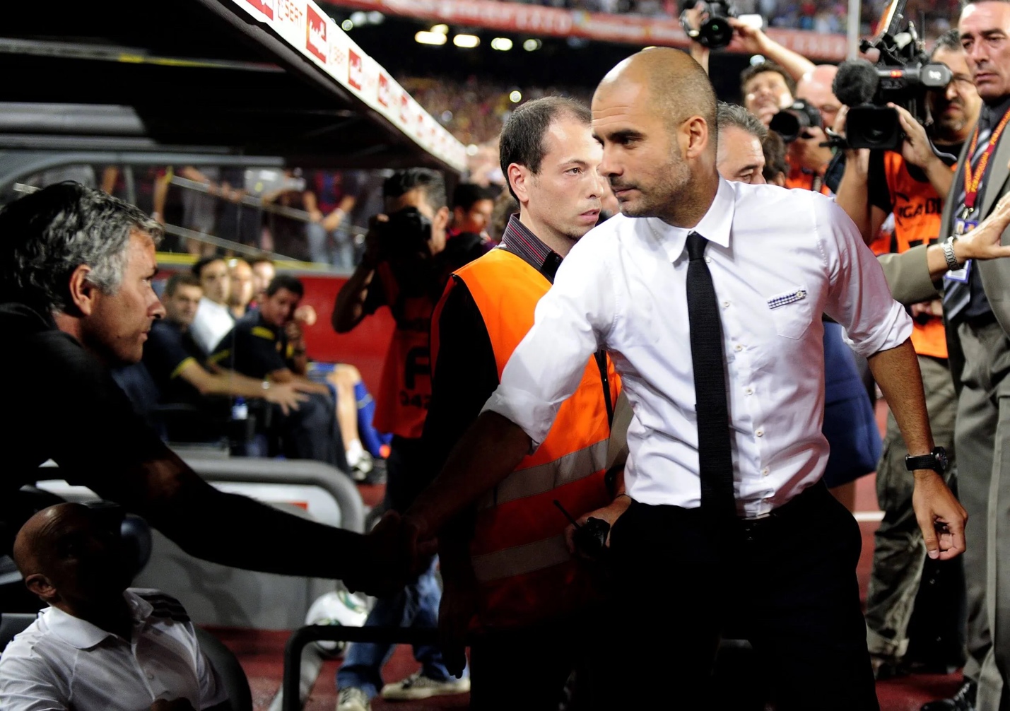 Những năm tháng José Mourinho từng được yêu mến tại Barcelona 4 Những năm tháng José Mourinho từng được yêu mến tại Barcelona 4