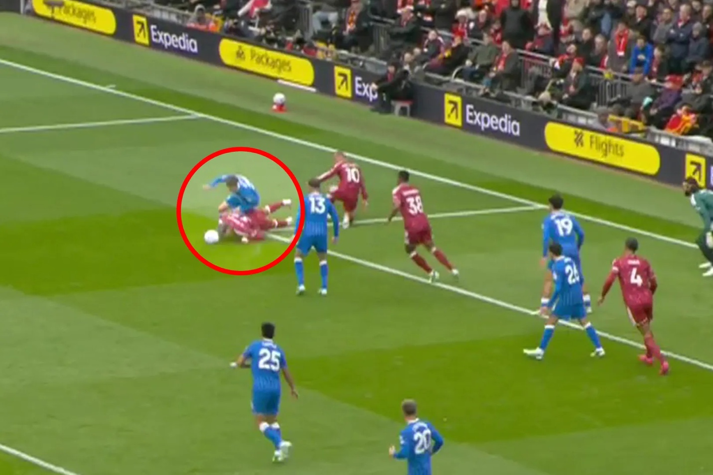 Những chiến binh đang thổi bùng ngọn lửa Anfield 1 Những chiến binh đang thổi bùng ngọn lửa Anfield 1