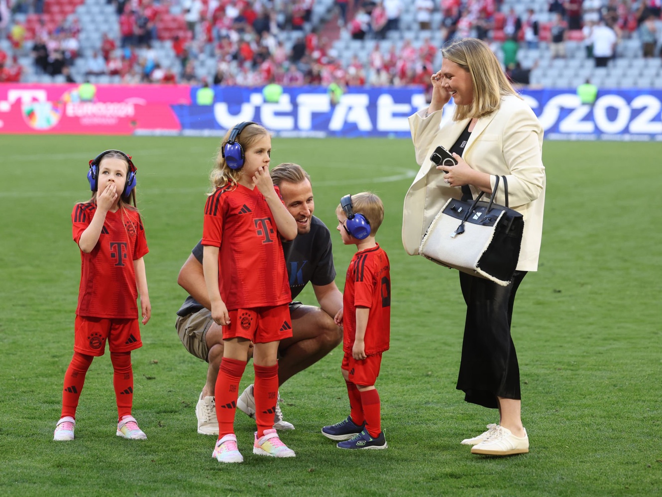 Katie Goodland Người phụ nữ đã hy sinh tất cả để Harry Kane chạm tới giấc mơ 3 Katie Goodland Người phụ nữ đã hy sinh tất cả để Harry Kane chạm tới giấc mơ 3
