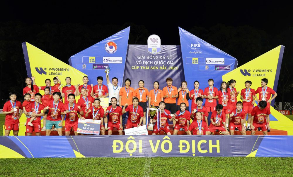 CLB nữ TPHCM I nhận vinh dự đặc biệt từ Chủ tịch FIFA 1