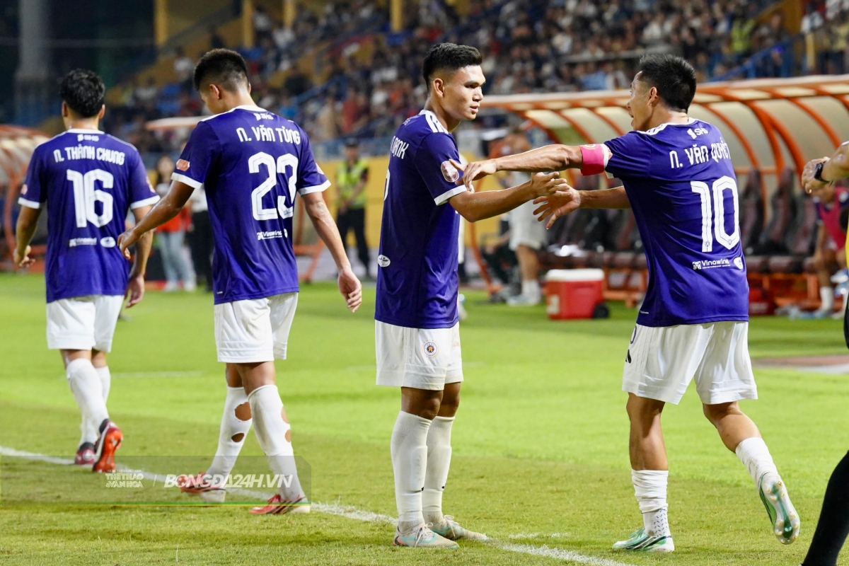 Sao Việt kiều Pháp lập siêu phẩm giúp Hà Nội đánh bại Ninh Bình 6