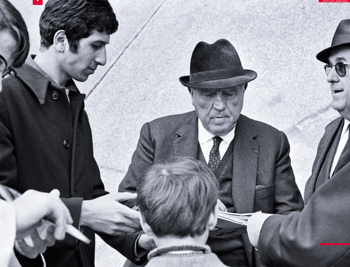 Giải mã Dòng máu Quỷ (Phần 3) ‘Mũi tên Vàng’ Di Stefano từng suýt khoác áo MU 3 Giải mã Dòng máu Quỷ (Phần 3) ‘Mũi tên Vàng’ Di Stefano từng suýt khoác áo MU 3