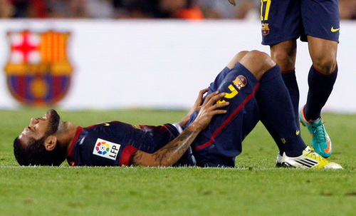 Dani Alves bất ngờ muốn sát cánh cùng Benzema