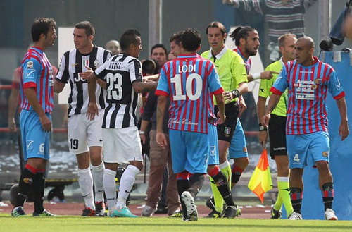 Juventus - Bologna: Hãy thắng mà không cần trọng tài