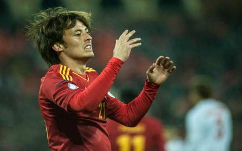 David Silva gặp chấn thương, khó khăn đang chờ đón Man City