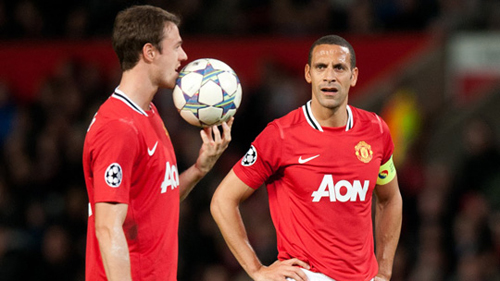 Jonny Evans muốn làm hòa với Rio Ferdinand