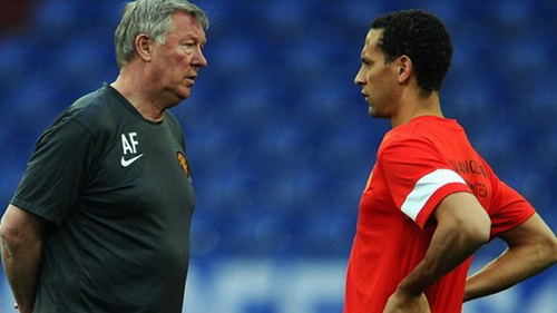 Rio Ferdinand không được gọi vào tuyển Anh, Fergie mở cờ trong bụng