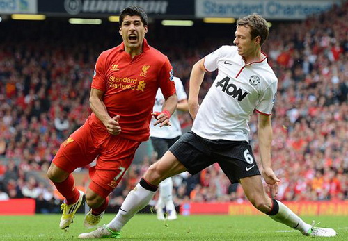 Luis Suarez: Cầu thủ chịu khó... ăn vạ nhất Premier League