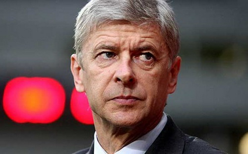 Arsene Wenger lên tiếng chỉ trích Chelsea