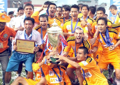 SHB.ĐN chuẩn bị cho mùa giải mới: Nhiều chông gai