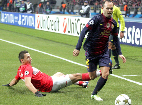 Không phải Xavi, Iniesta mới là nhà kiến thiết xuất sắc nhất năm 2012