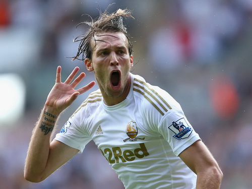 Michu: Thà đánh giày cho Laudrup còn hơn phò tá Mou