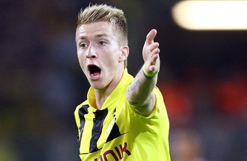 Cú sút phạt đẹp mắt của Marco Reus