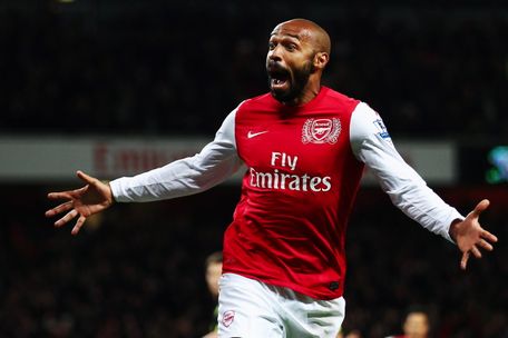 Giroud kêu gọi Arsenal mua cựu huyền thoại Henry