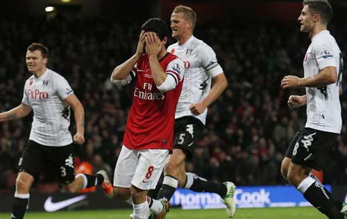 Tội đồ Arteta làm lu mờ anh hùng Giroud, Arsenal đành chấp nhận chia điểm đầy thất vọng trên Emirates