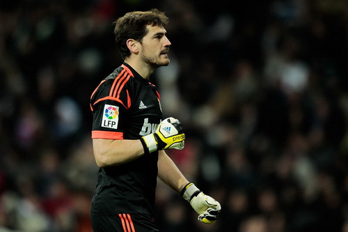 Casillas lại được chọn là thủ môn xuất sắc nhất thế giới