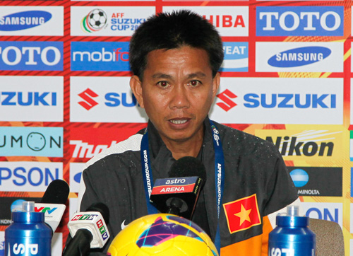 Chọn HLV (tạm quyền) cho đội tuyển Việt Nam: Hay là ông Hoàng Anh Tuấn?