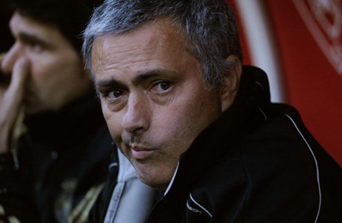 Old Trafford nâng cánh Mourinho, nhưng cũng có thể hủy hoại Mourinho