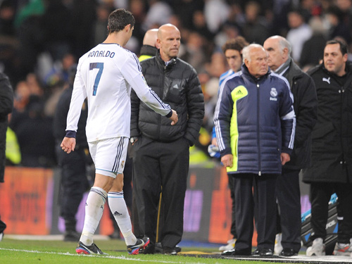 Real Madrid khủng hoảng: Ronaldo muốn đi Real Madrid khủng hoảng: Ronaldo muốn đi