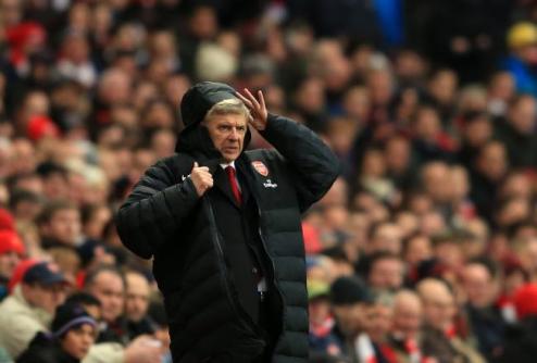 Wenger: Sao phải sợ Sir Alex?