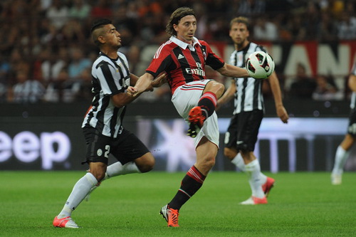 Montolivo tự tin có thể đá như Pirlo