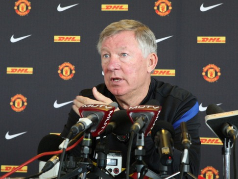 Ferguson tiếp tục ra đòn tâm lý với Vieira: Cãi bẫy của con cáo già