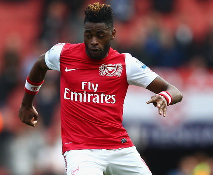 Chamberlain: Alex Song chính là Fabregas mới của Arsenal